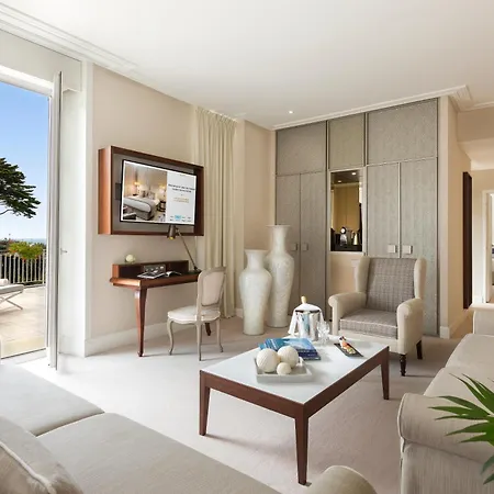 Ξενοδοχείο Barriere Le Royal 5*