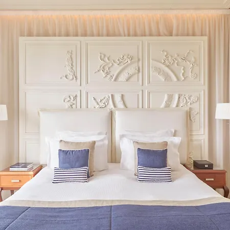 拉波勒皇家吕西安巴里亚酒店