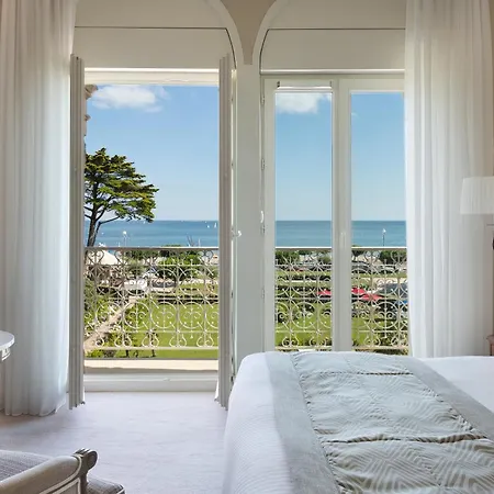 Ξενοδοχείο Barriere Le Royal 5*