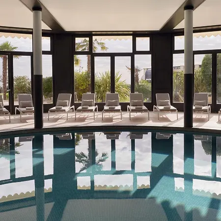 拉波勒皇家吕西安巴里亚酒店