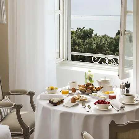 酒店 拉波勒皇家吕西安巴里亚酒店 5*