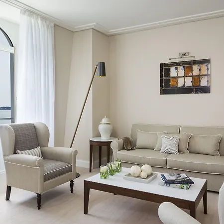 拉波勒皇家吕西安巴里亚酒店 酒店 La Baule