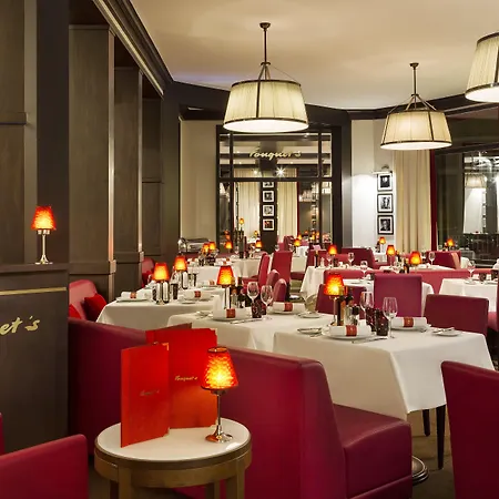 오텔 바리에르 르 루아얄 라볼르