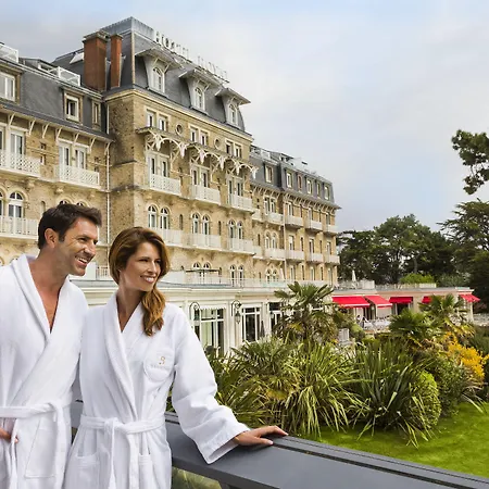 호텔 오텔 바리에르 르 루아얄 라볼르