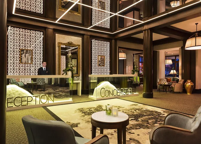 ホテル Barriere Le Royal 5*