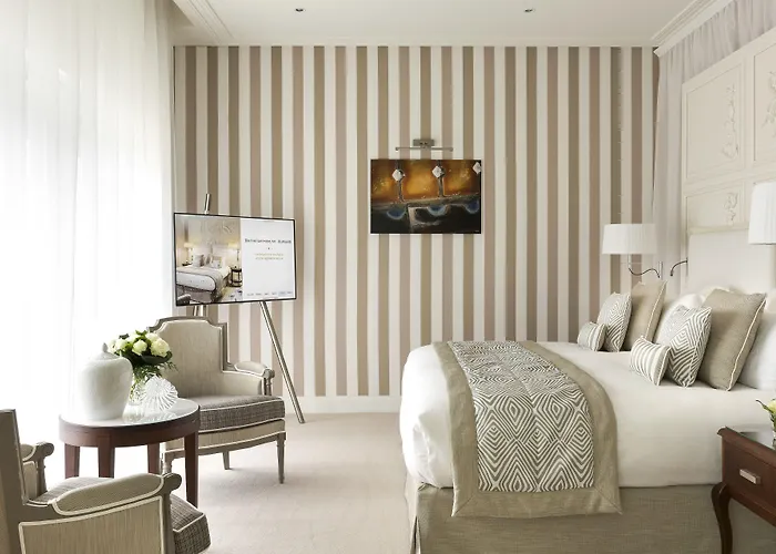 ホテル Barriere Le Royal 5*