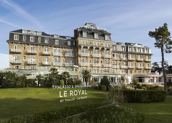 ホテル Barriere Le Royal